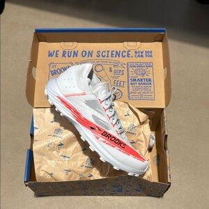 Brooks Catamount AGIL Trail Running Shoes - Men’s size 8